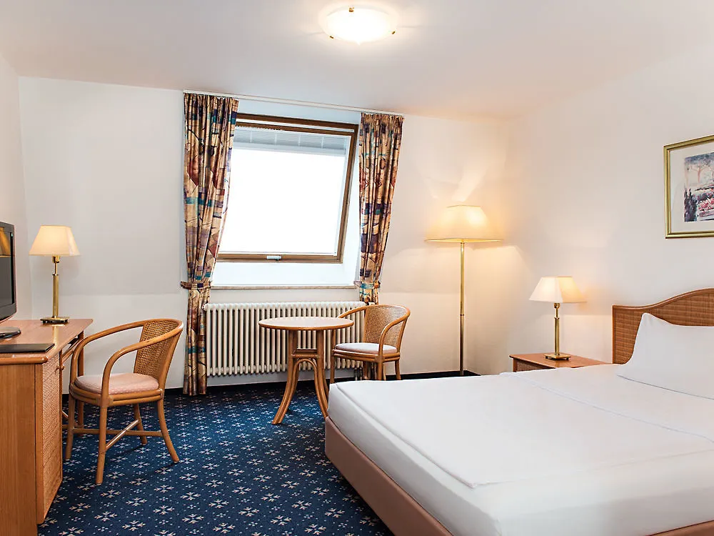 Victor'S Residenz-Hotel Muenchen Unterschleißheim 4*,  Alemanha