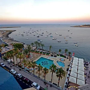**** Hotel Qawra Palace & Malta
