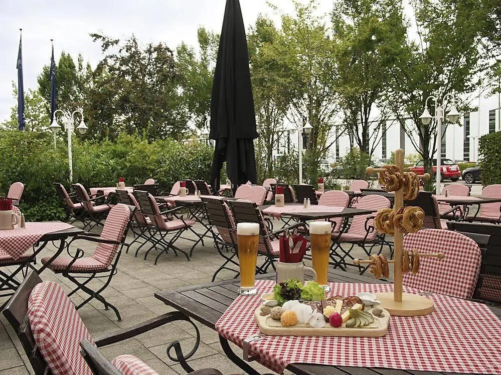Victor's Residenz-Hotel München Unterschleißheim 4*,